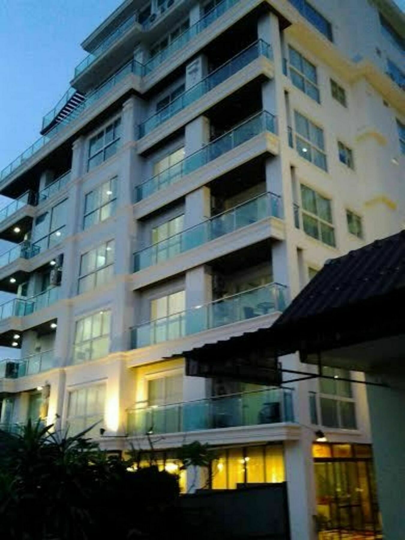 Goldstone Residency Patong , Phuket Leilighet Eksteriør bilde